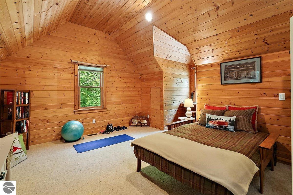 407 N Twin Pines Drive