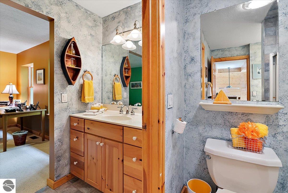 407 N Twin Pines Drive