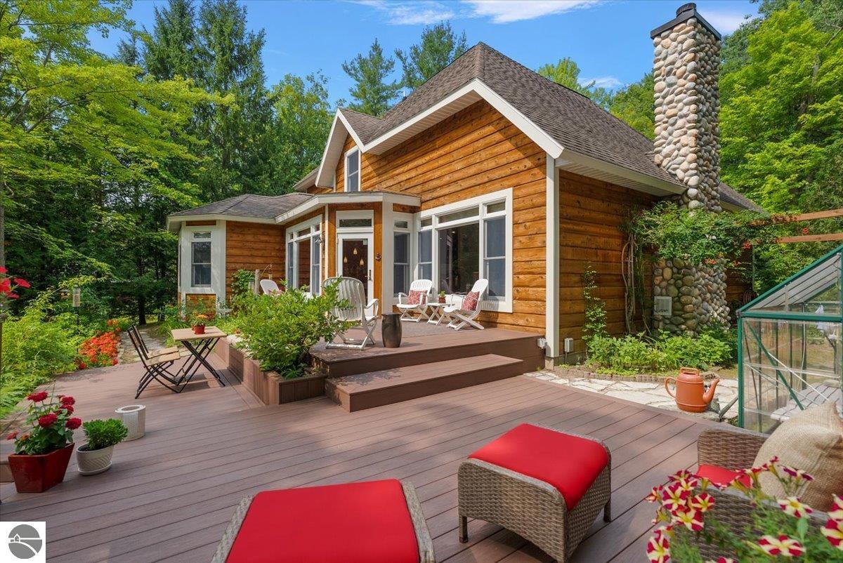 407 N Twin Pines Drive