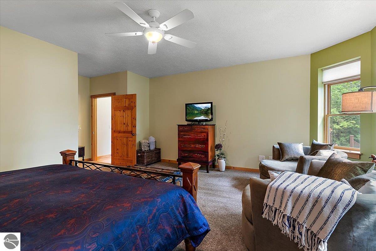 407 N Twin Pines Drive