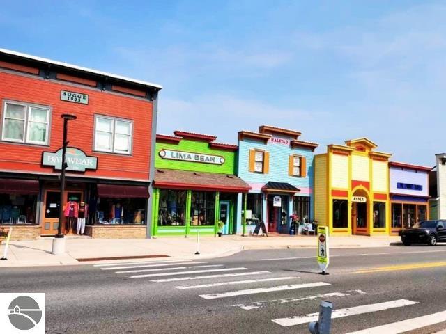 407 N Twin Pines Drive