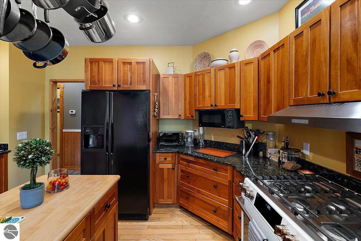 407 N Twin Pines Drive