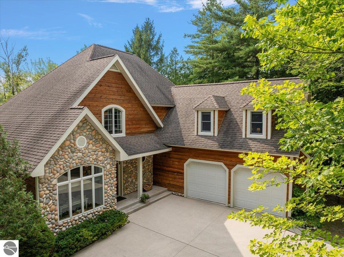 407 N Twin Pines Drive