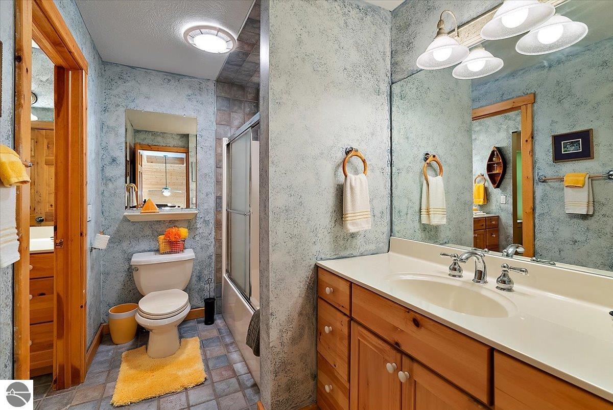 407 N Twin Pines Drive