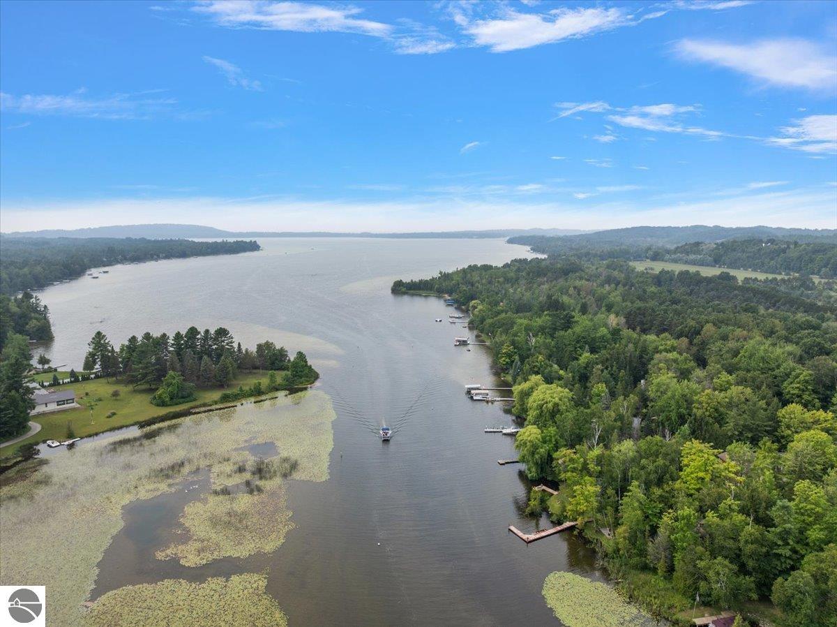 407 N Twin Pines Drive