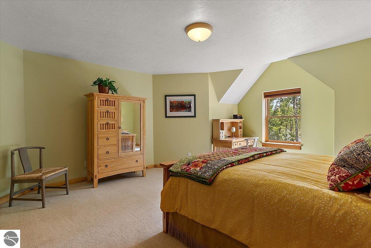 407 N Twin Pines Drive