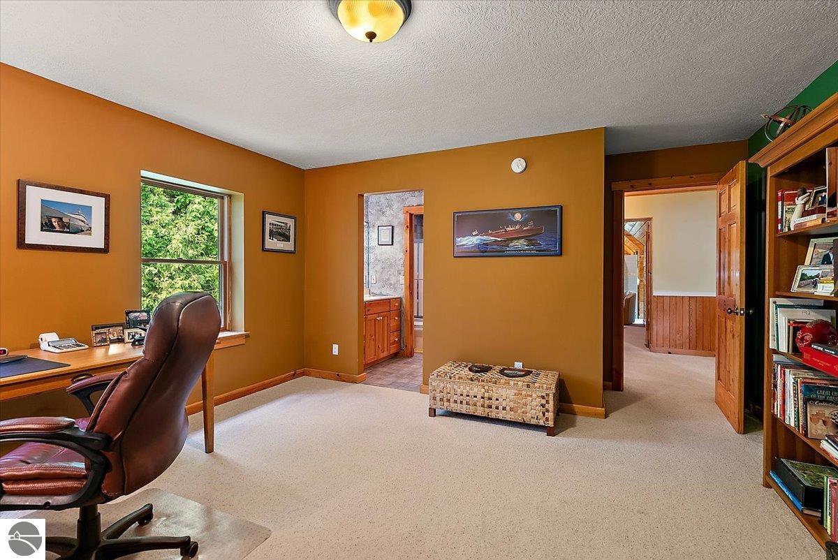 407 N Twin Pines Drive