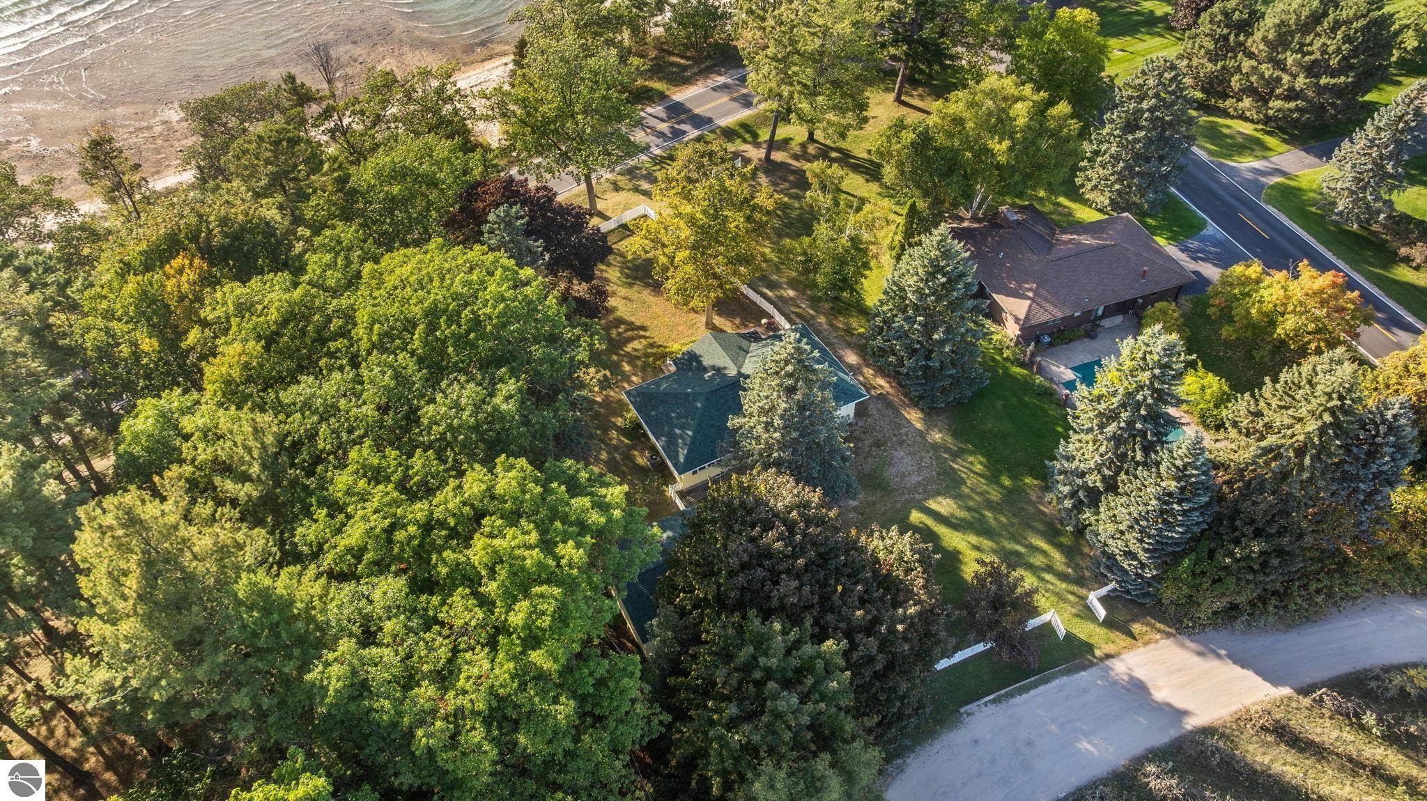 13588 Peninsula Drive
