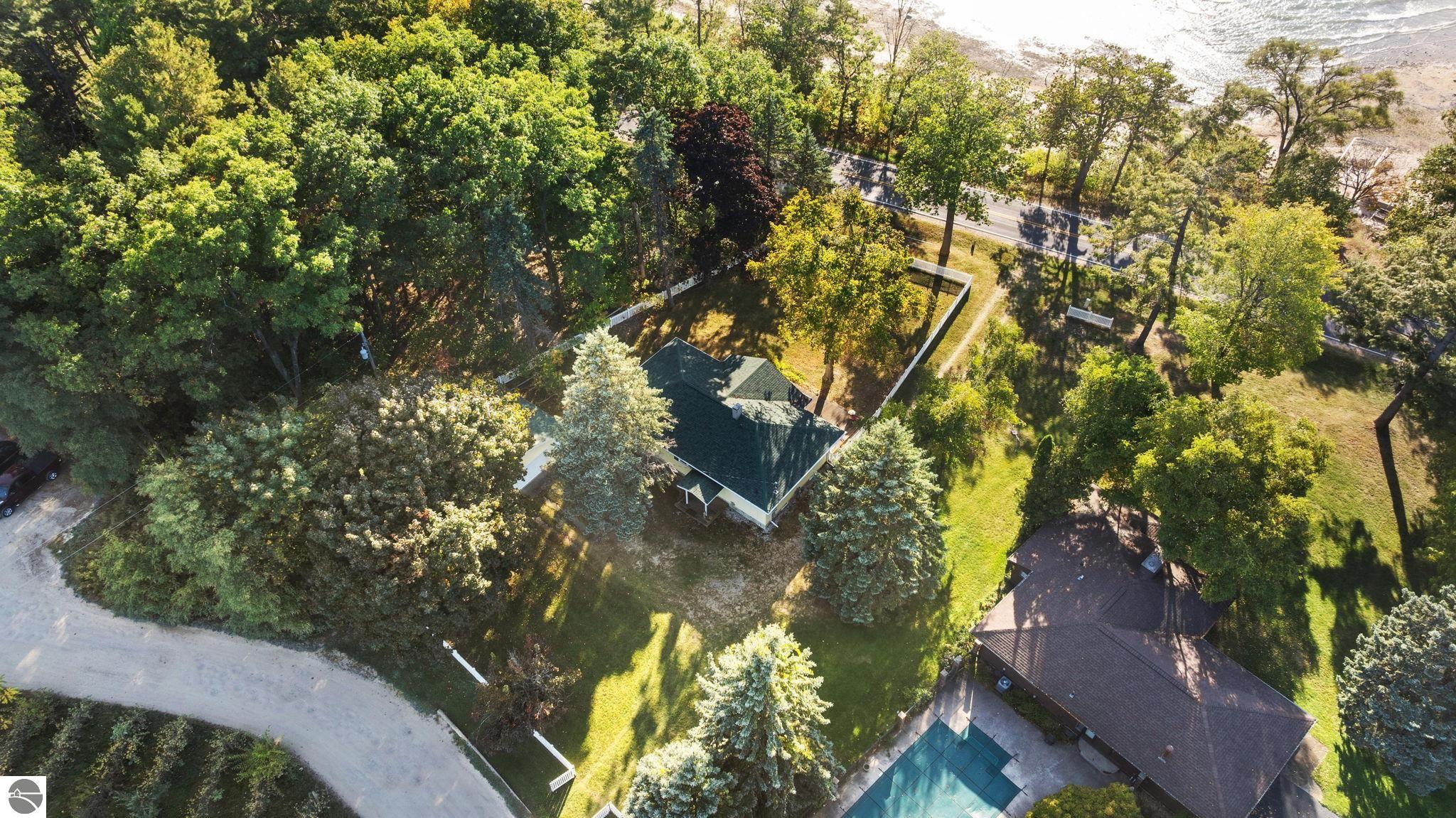 13588 Peninsula Drive