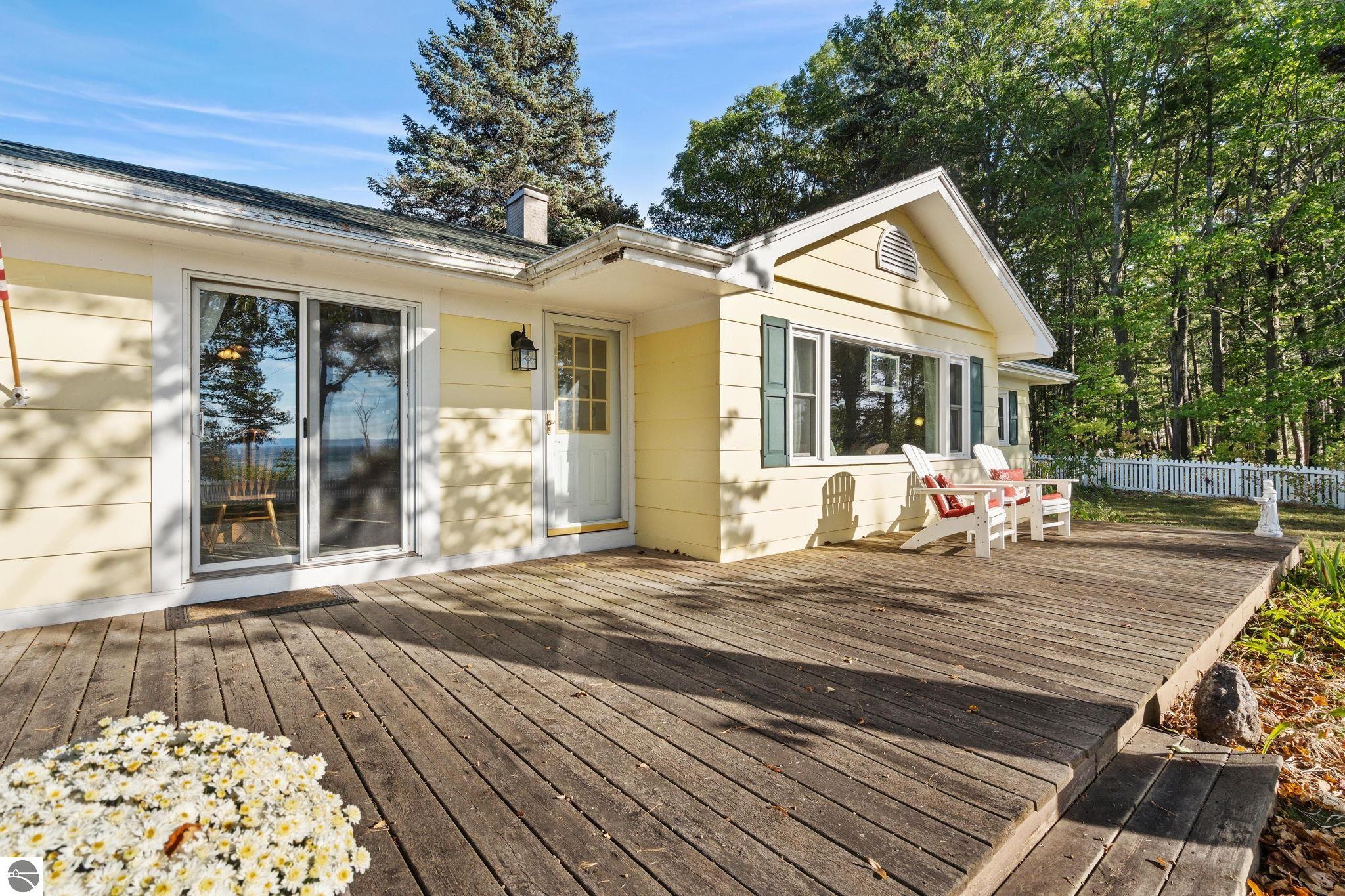 13588 Peninsula Drive
