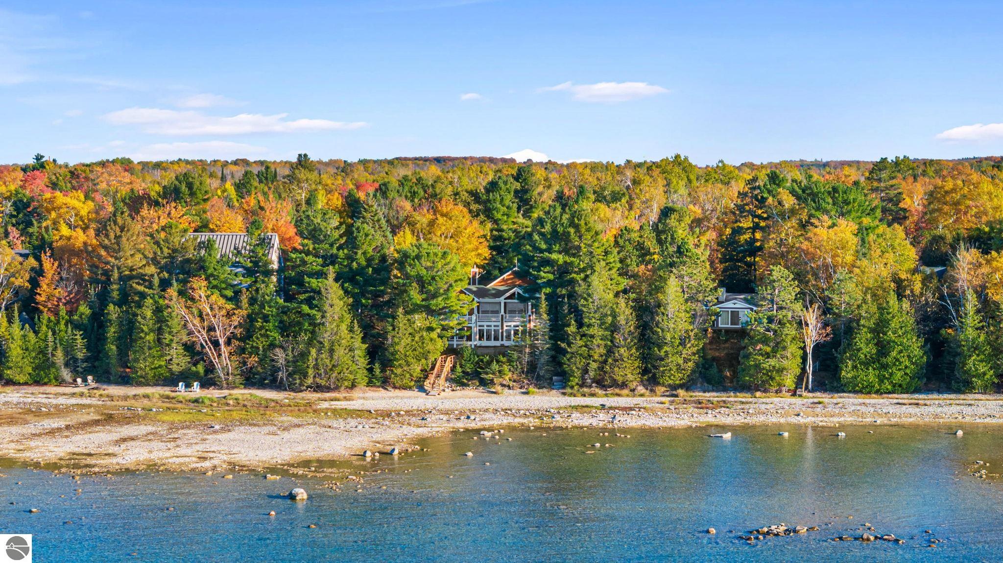 4903 Lake Shore Drive