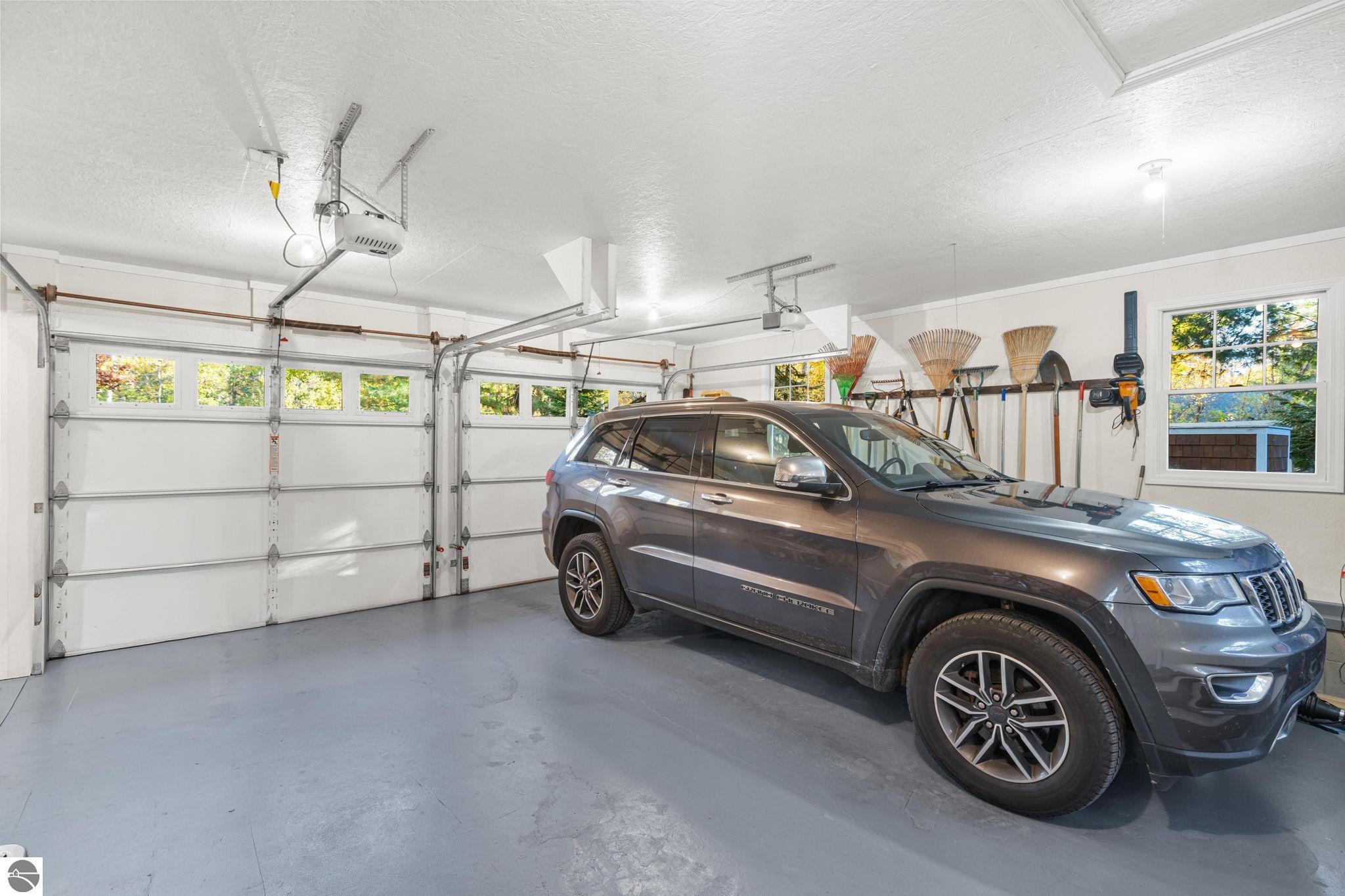 4903 Lake Shore Drive