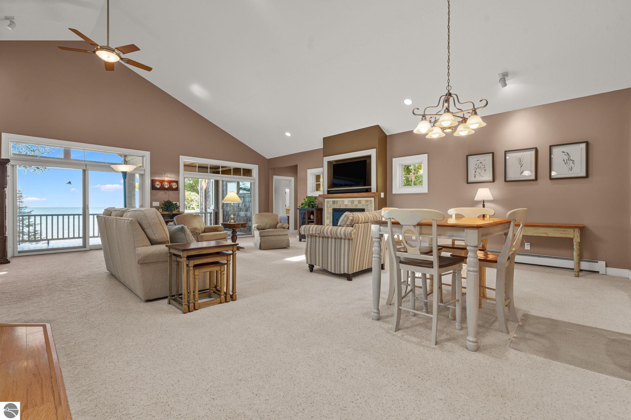 4903 Lake Shore Drive