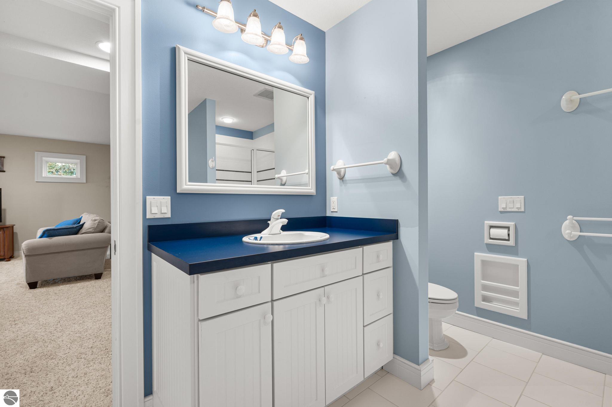 4903 Lake Shore Drive