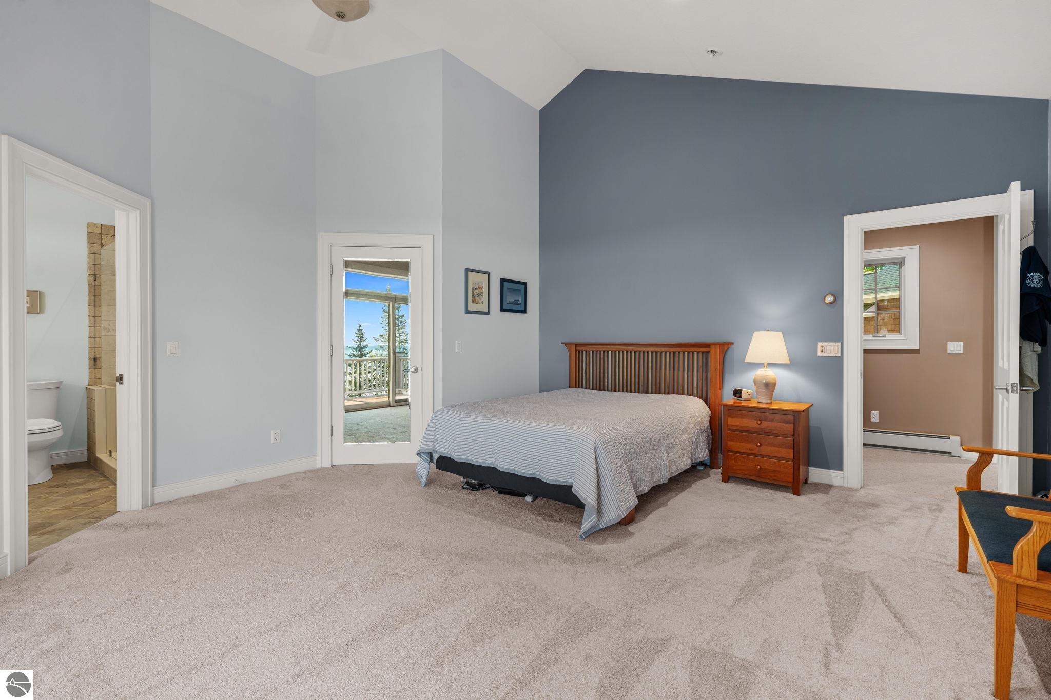 4903 Lake Shore Drive