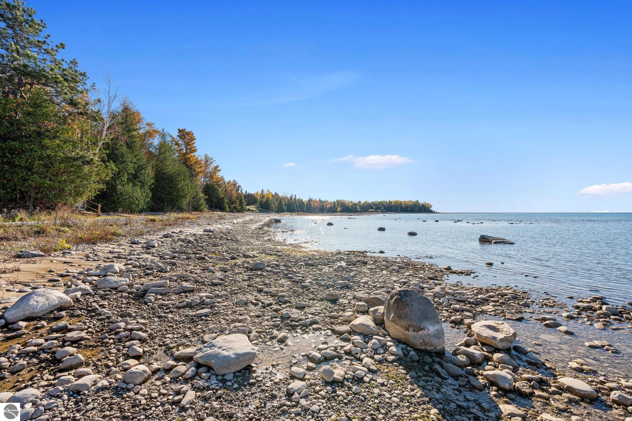 4903 Lake Shore Drive