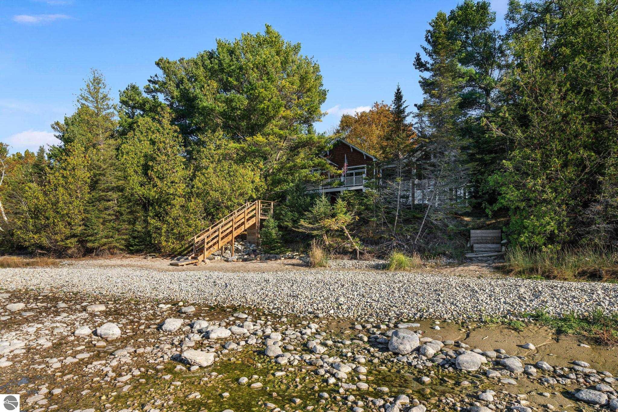 4903 Lake Shore Drive