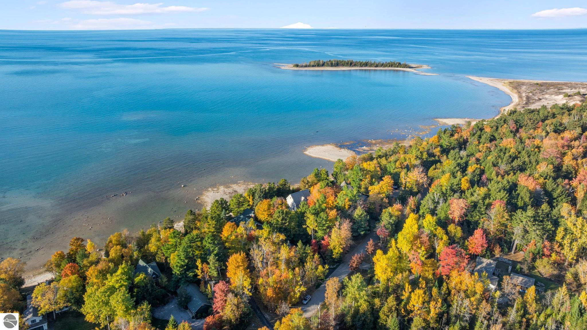 4903 Lake Shore Drive