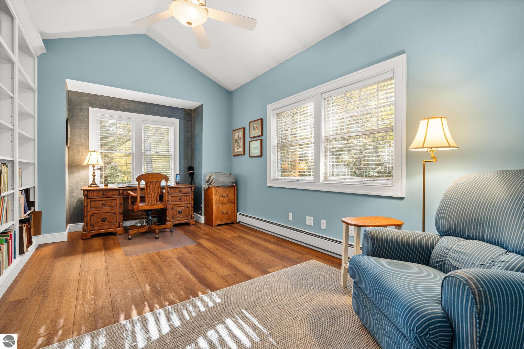 4903 Lake Shore Drive