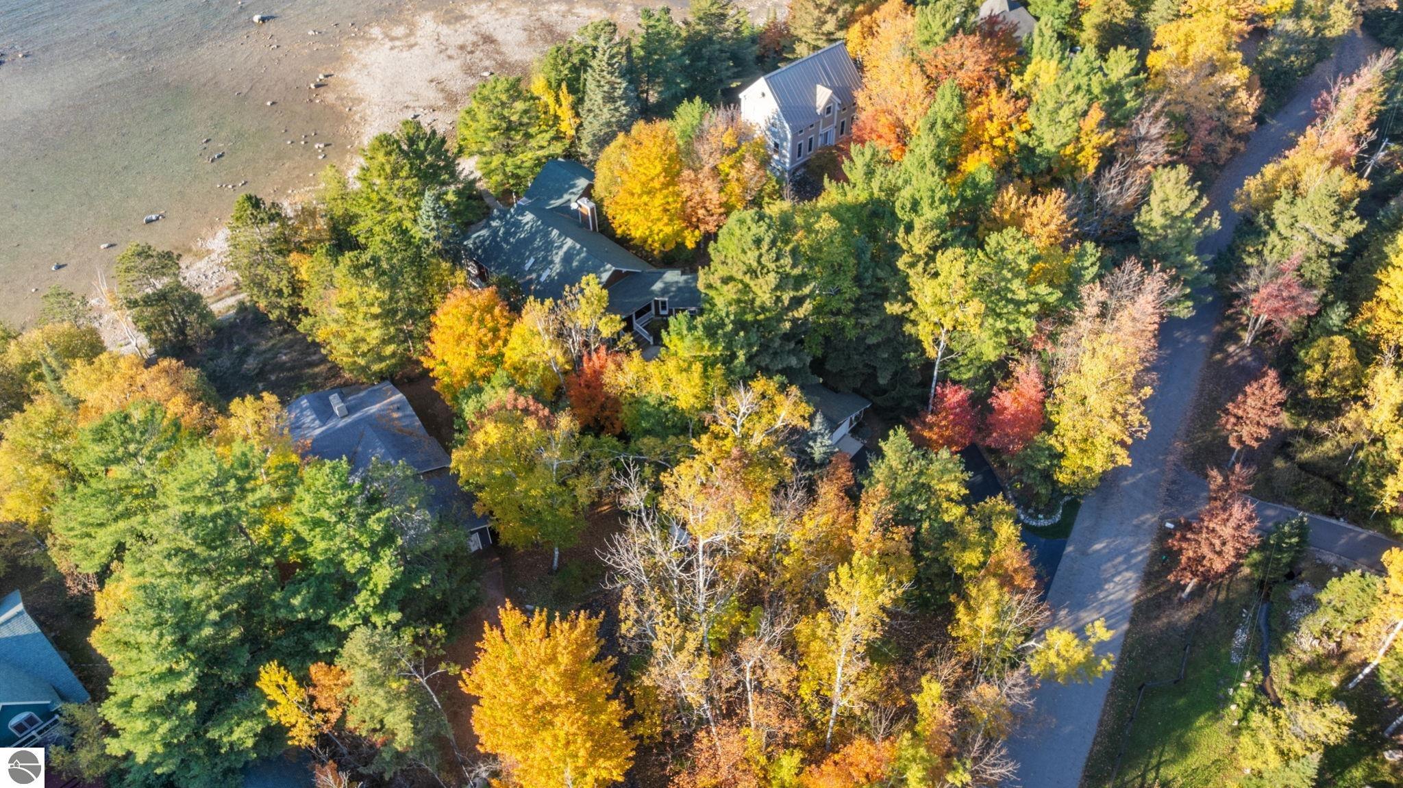 4903 Lake Shore Drive