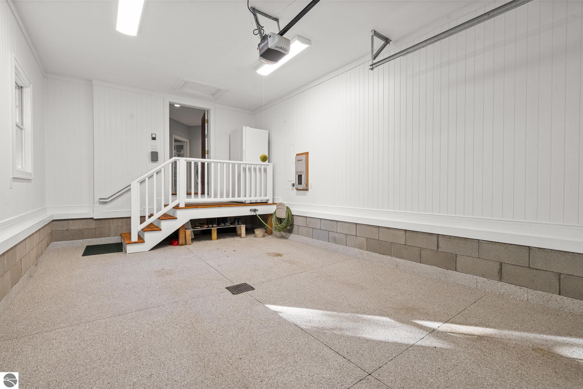 4903 Lake Shore Drive