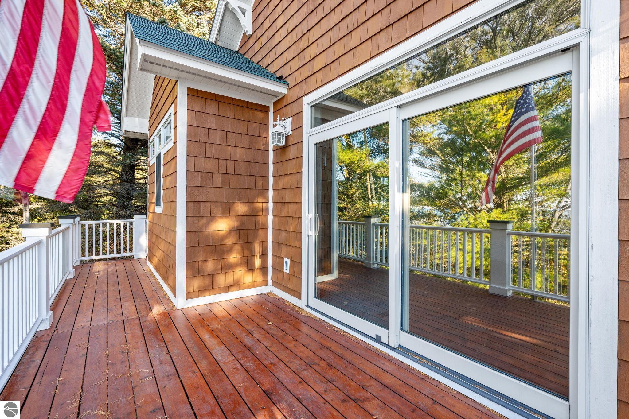 4903 Lake Shore Drive