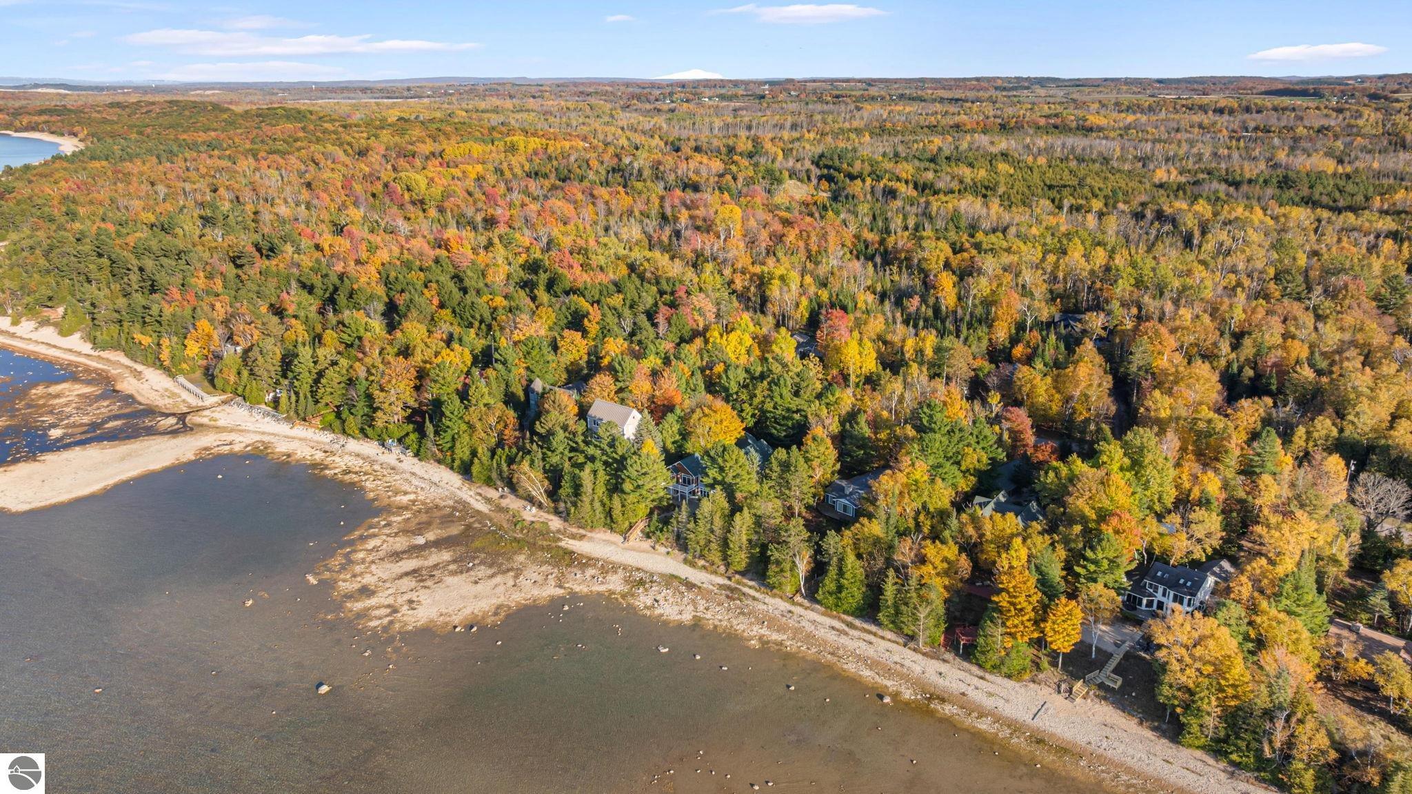 4903 Lake Shore Drive