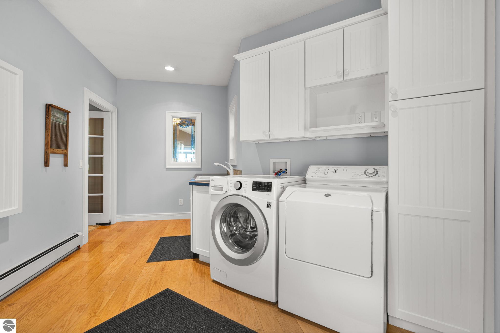 4903 Lake Shore Drive