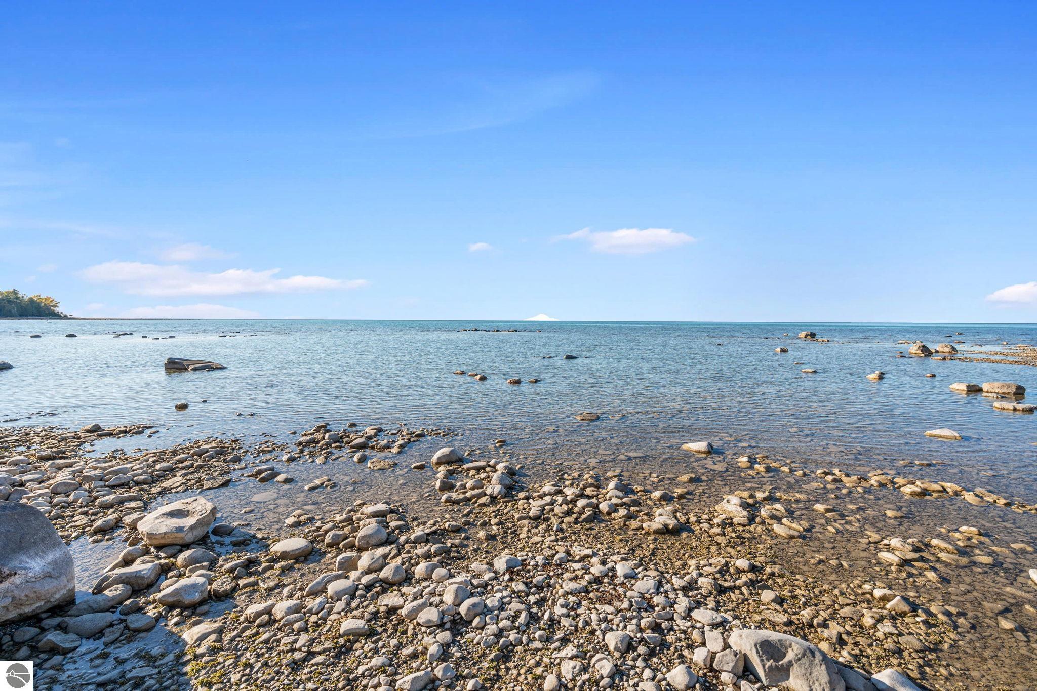 4903 Lake Shore Drive