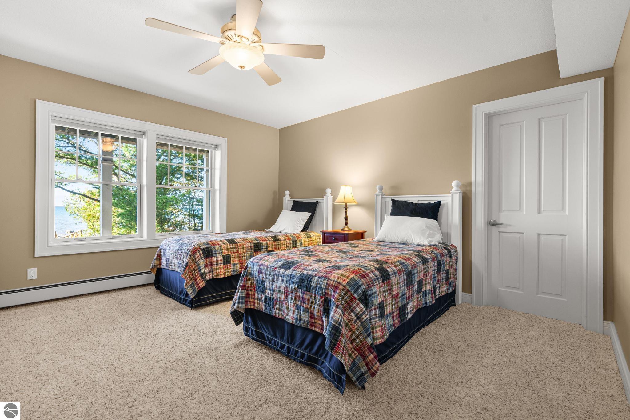 4903 Lake Shore Drive