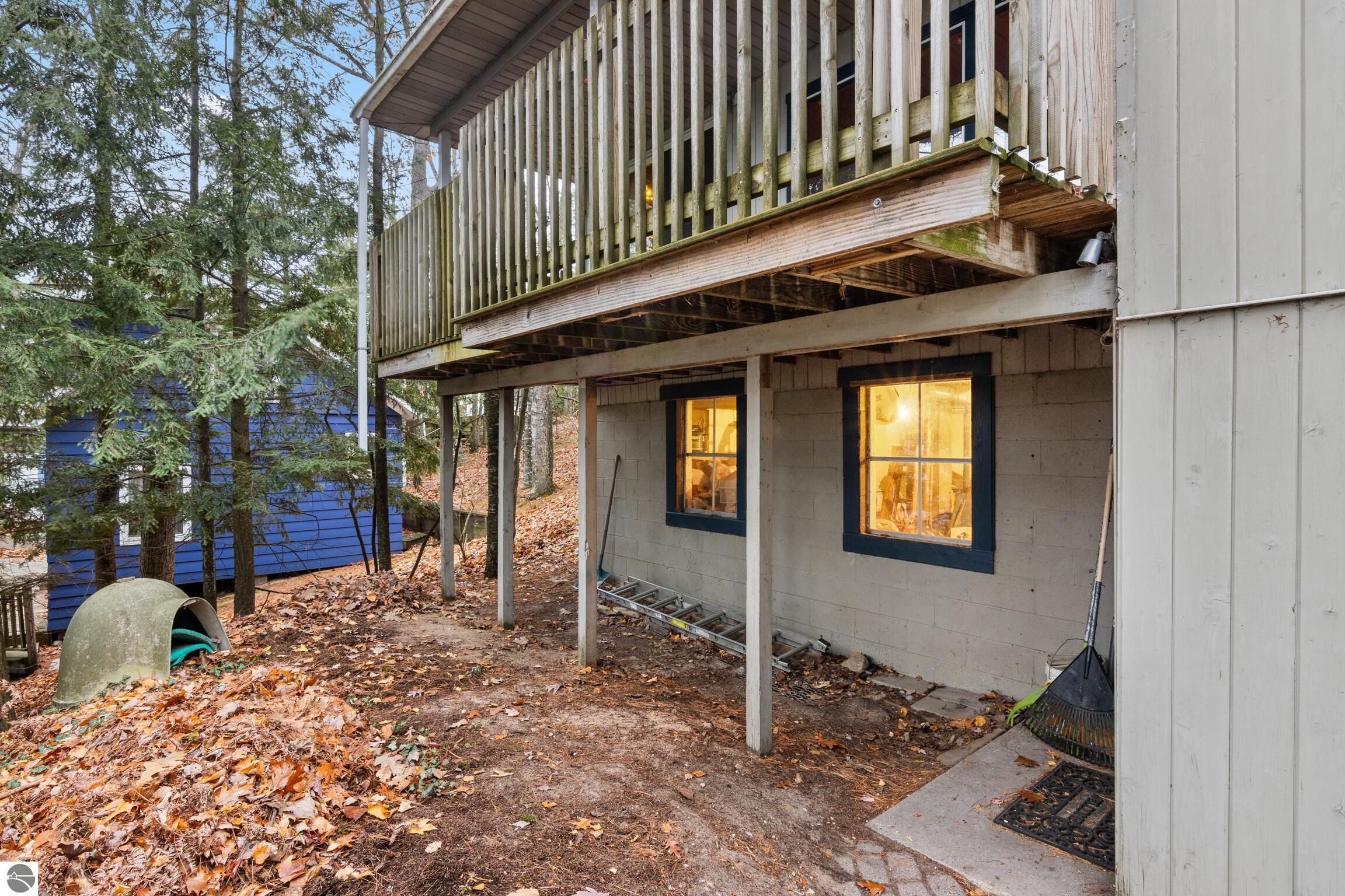4411 Lakeview Trail