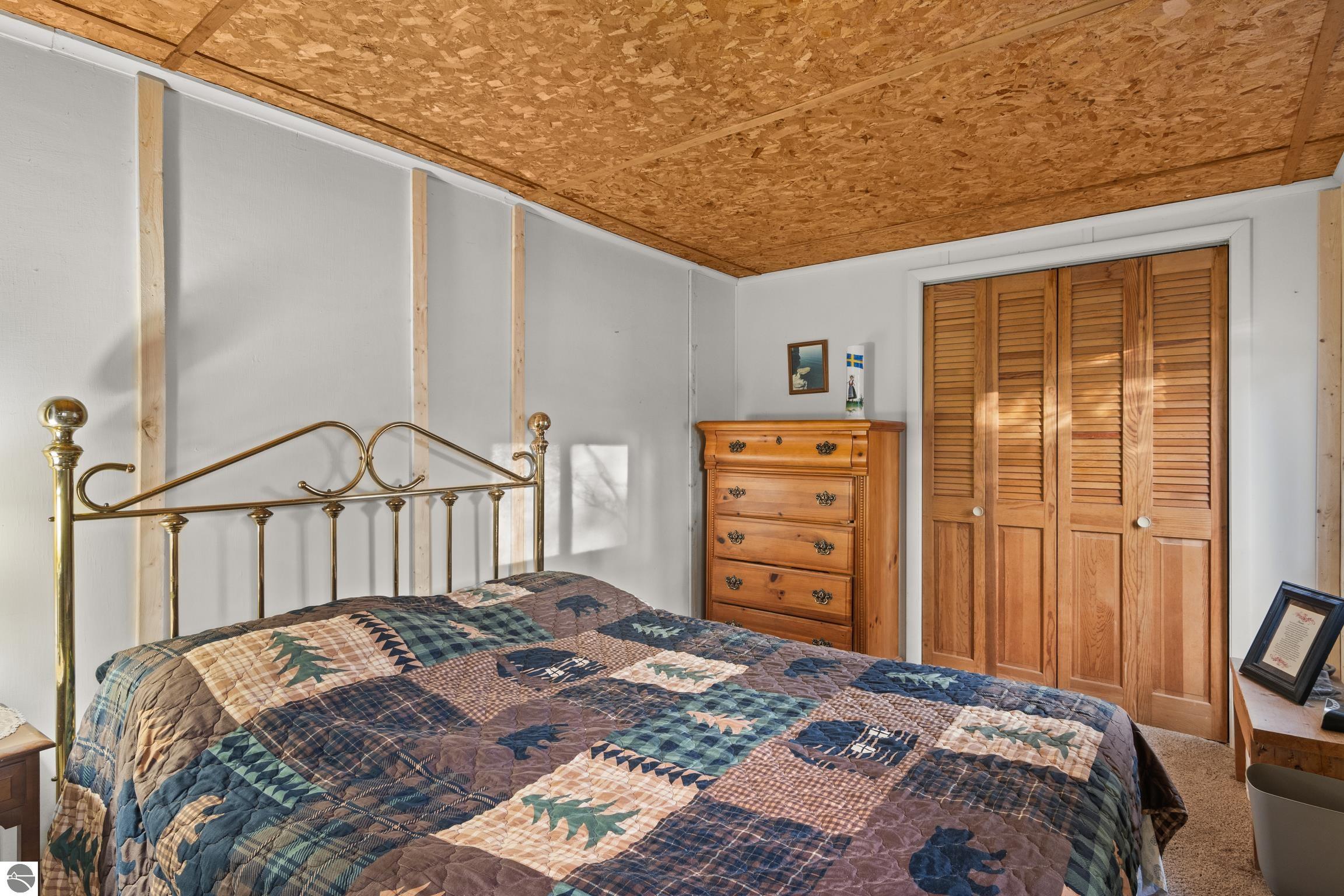 4411 Lakeview Trail
