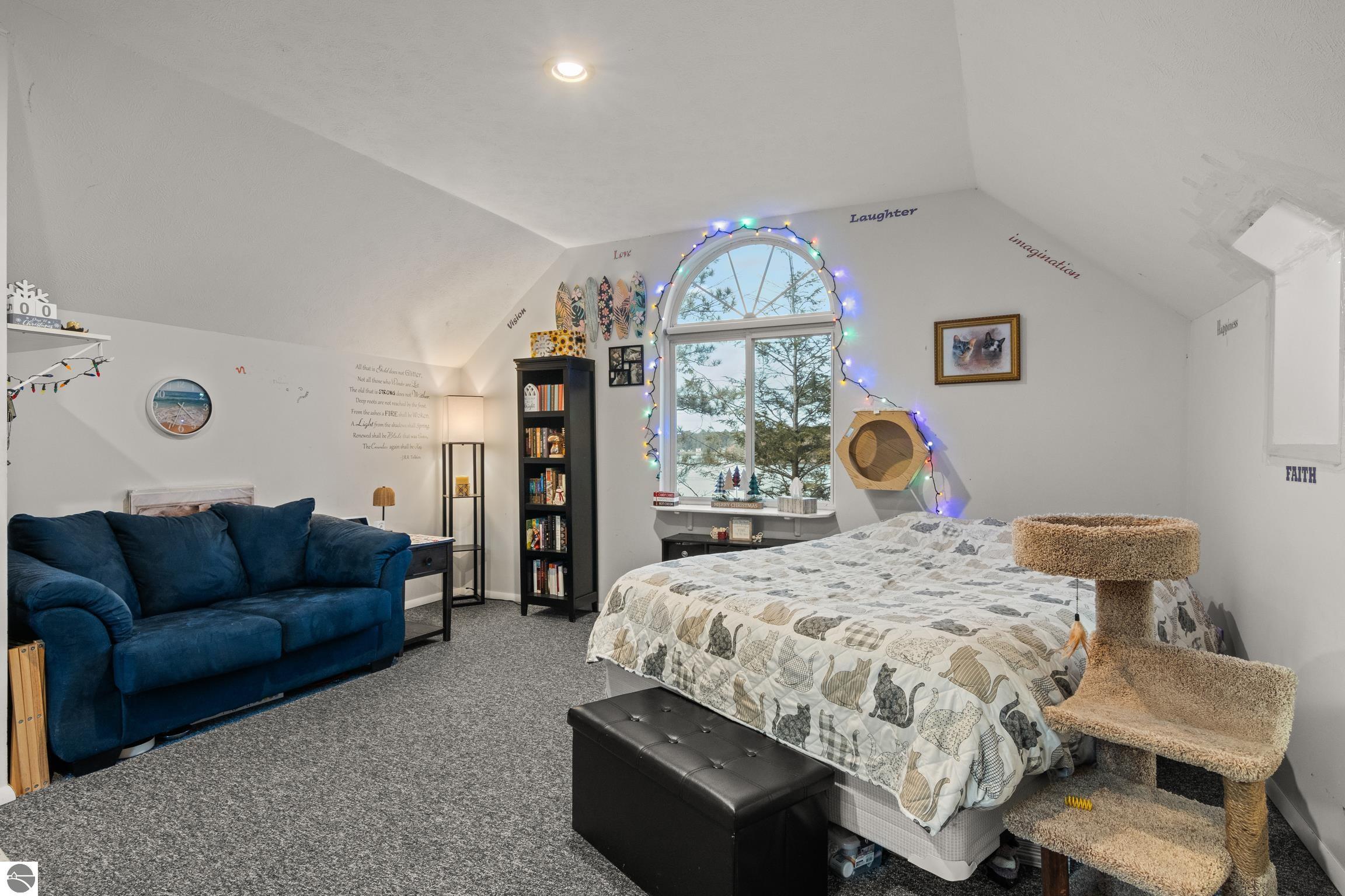 4411 Lakeview Trail