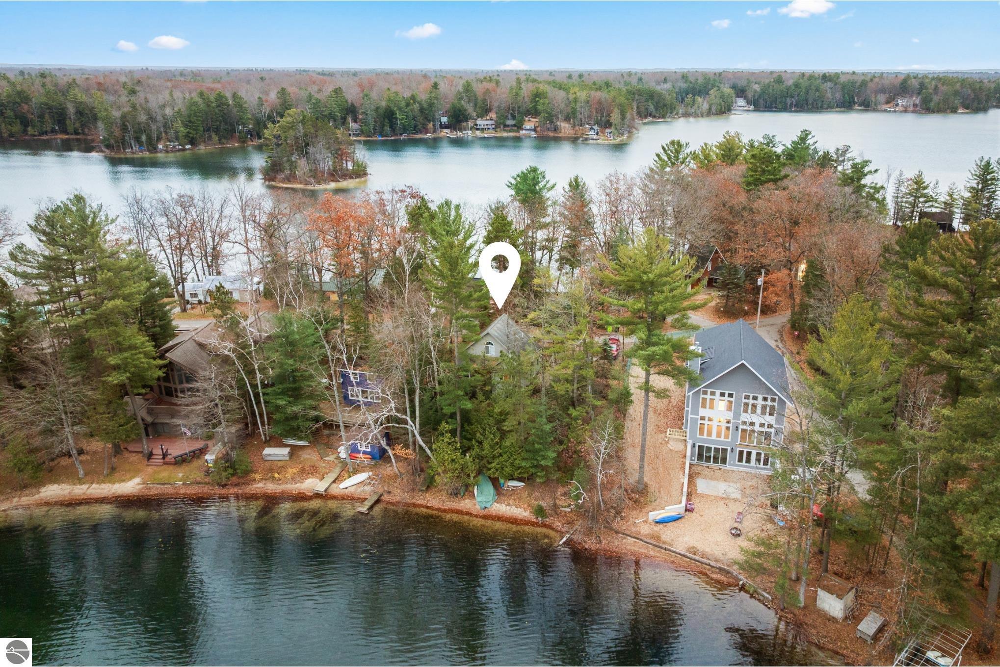4411 Lakeview Trail