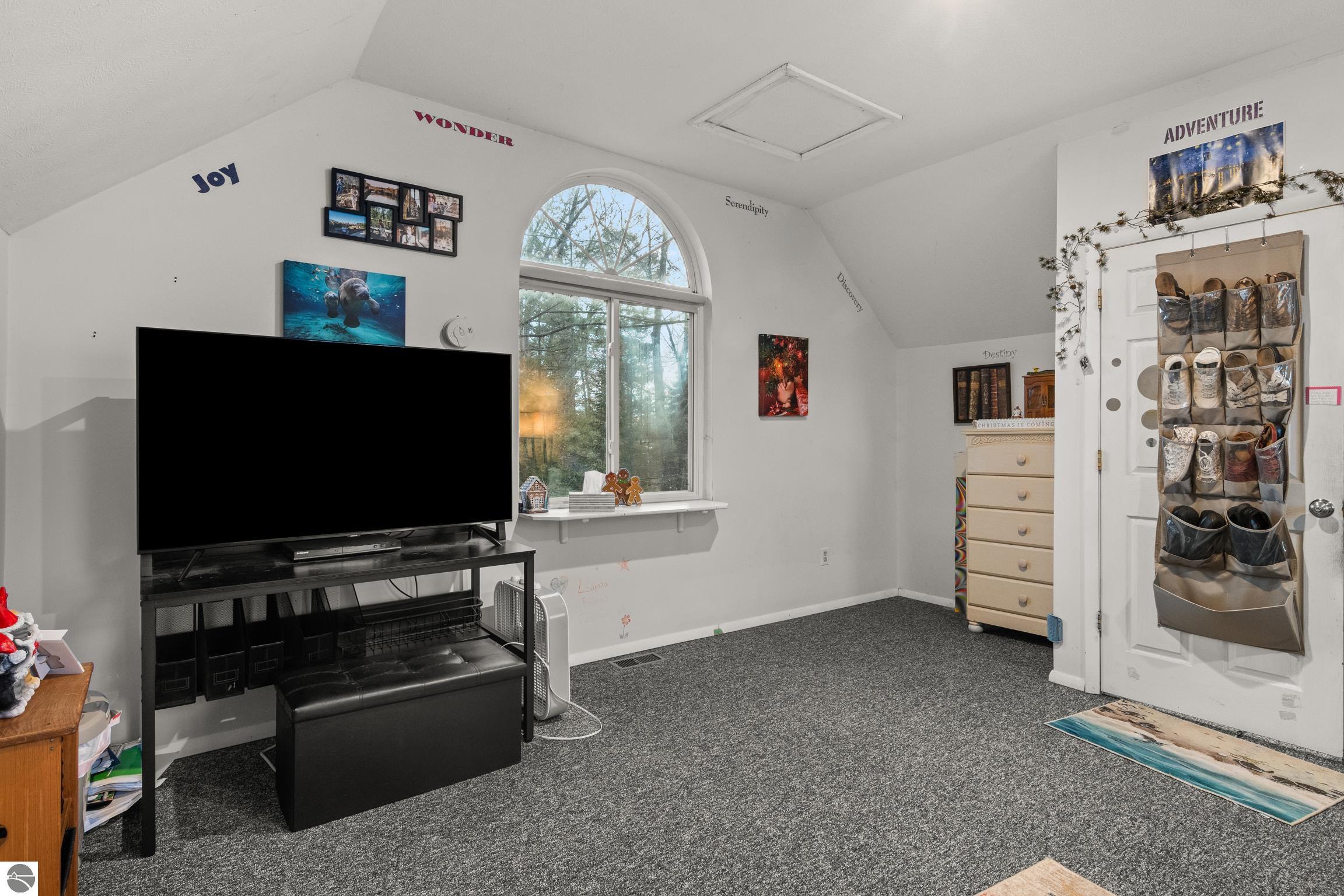 4411 Lakeview Trail