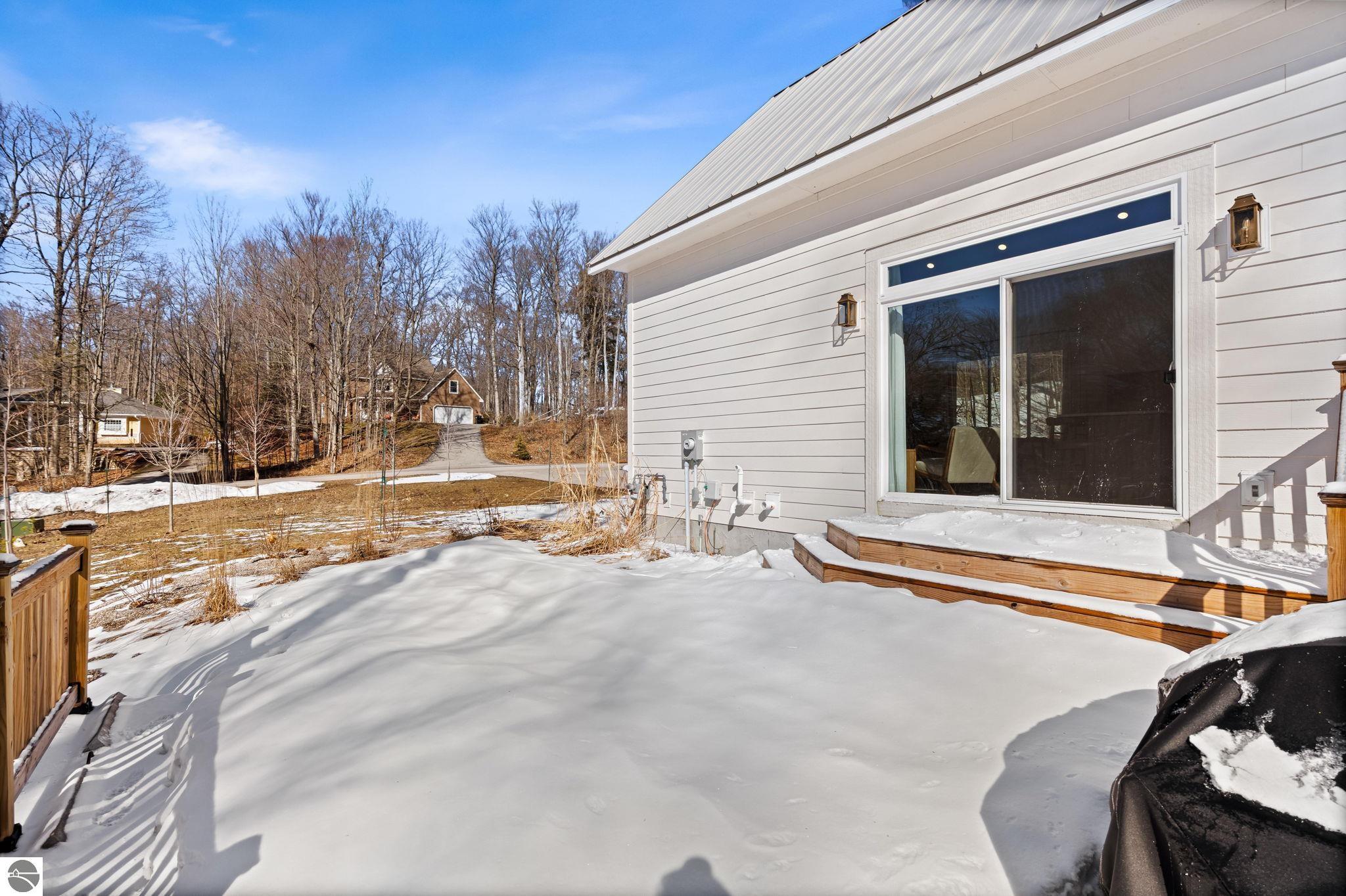 6848 E Lake Bluffs Drive