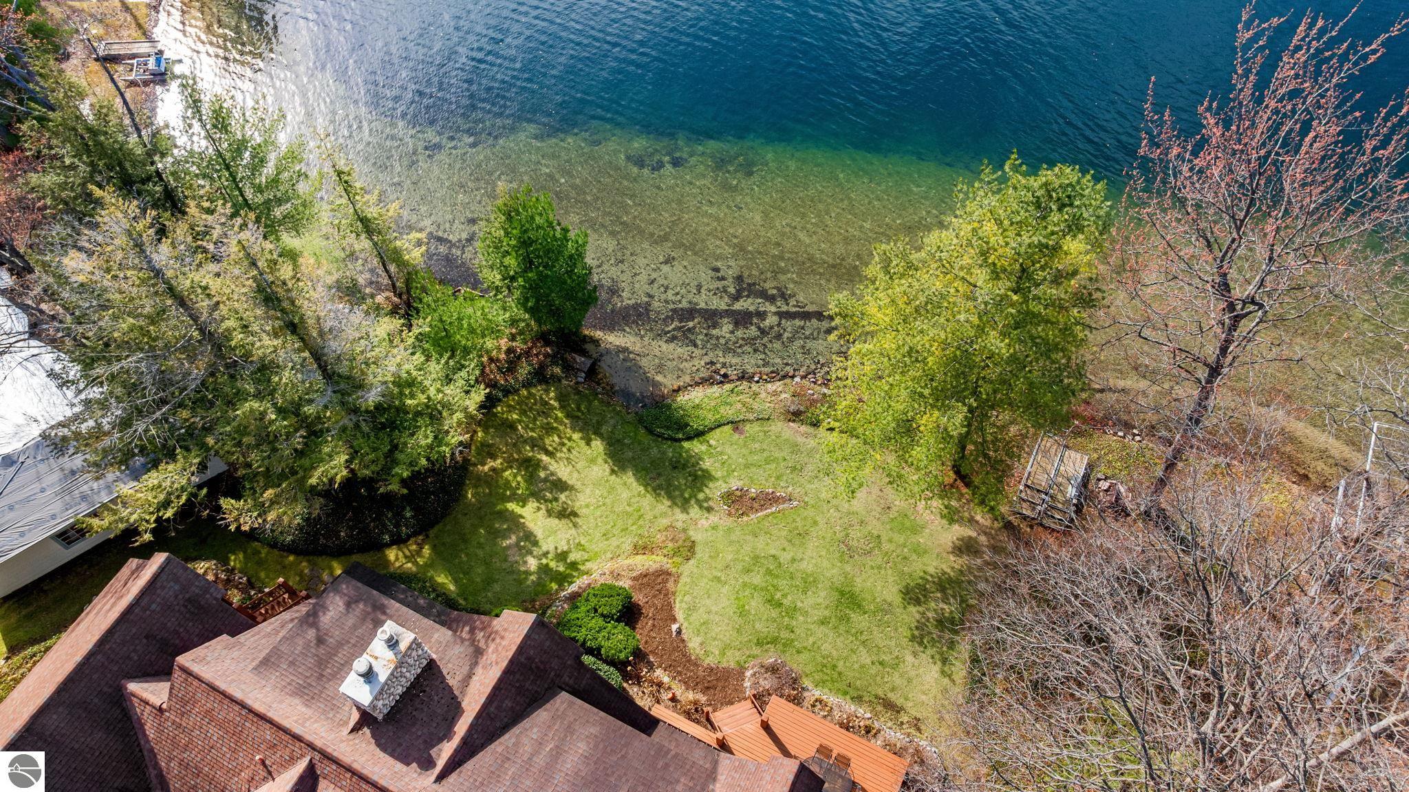 2962 Crescent Shores Drive