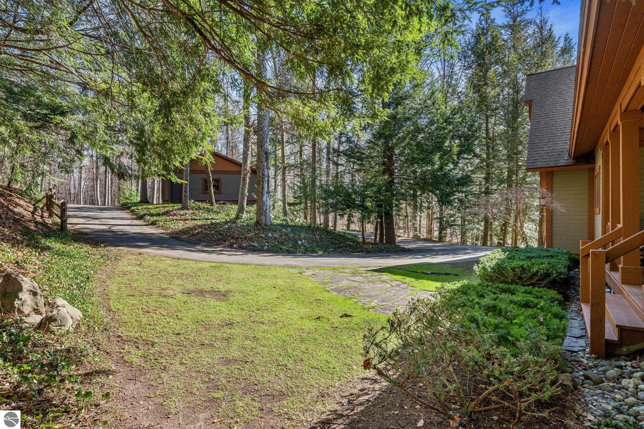 2962 Crescent Shores Drive