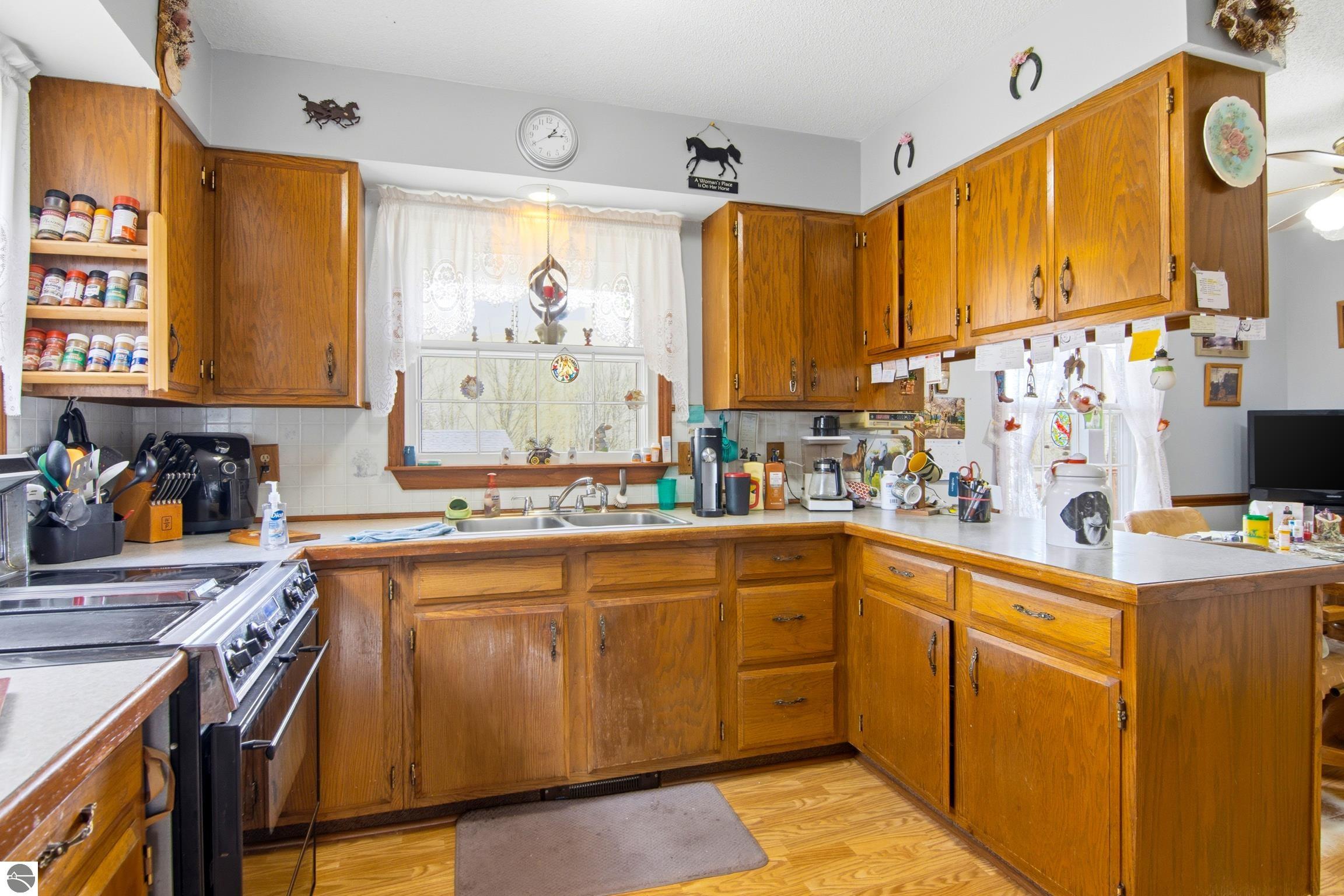 8124 Crisp Road