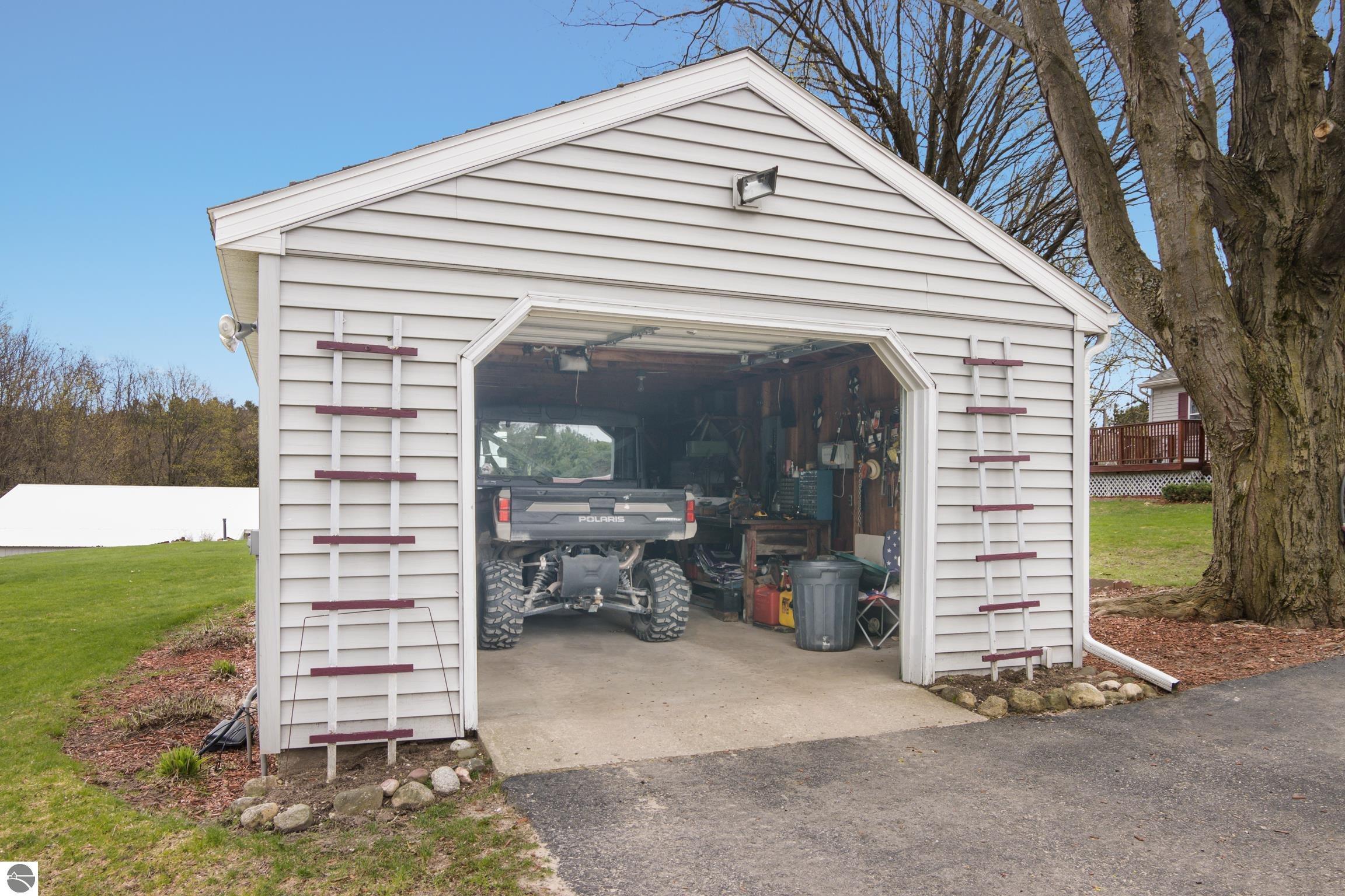 8124 Crisp Road