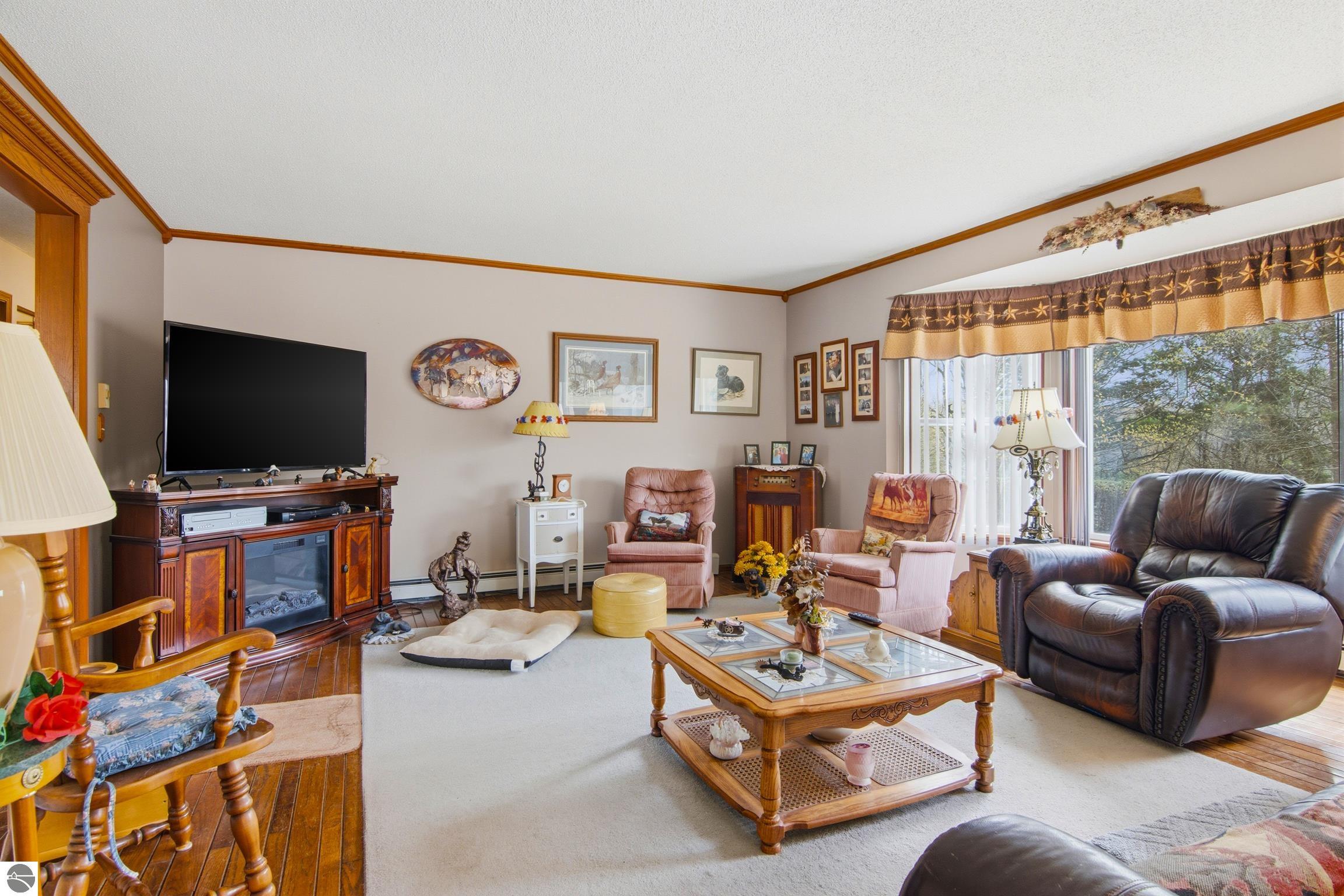 8124 Crisp Road