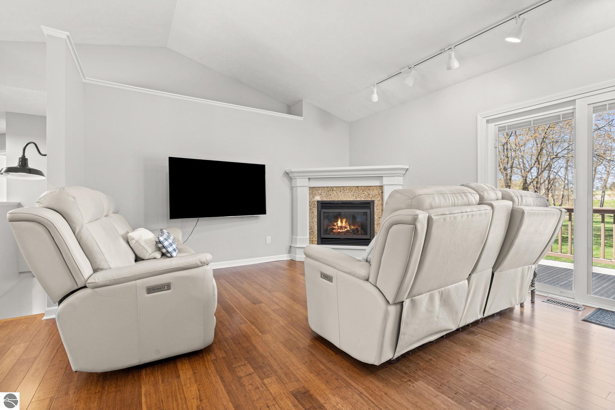 8673 Sun Bay Court