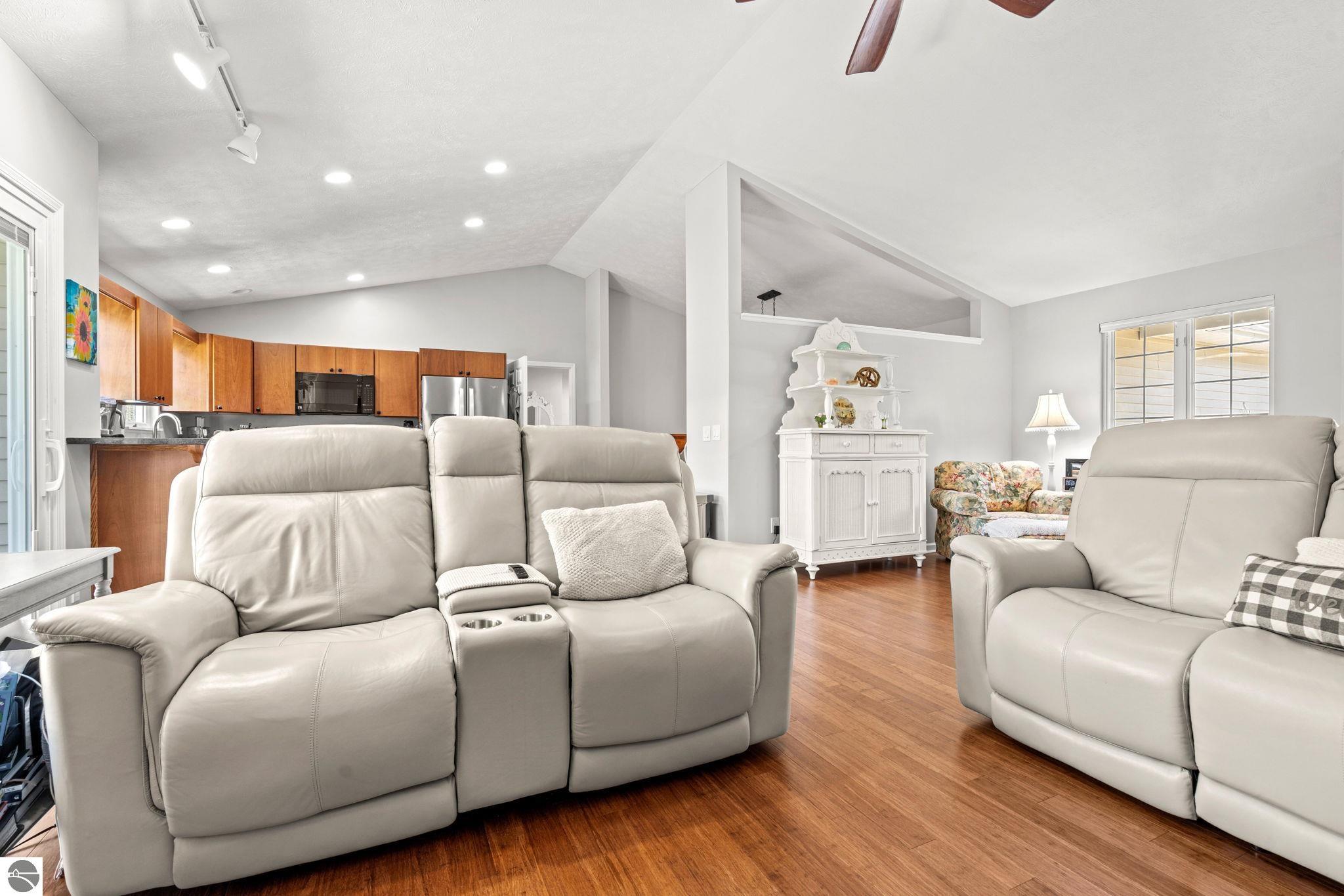 8673 Sun Bay Court