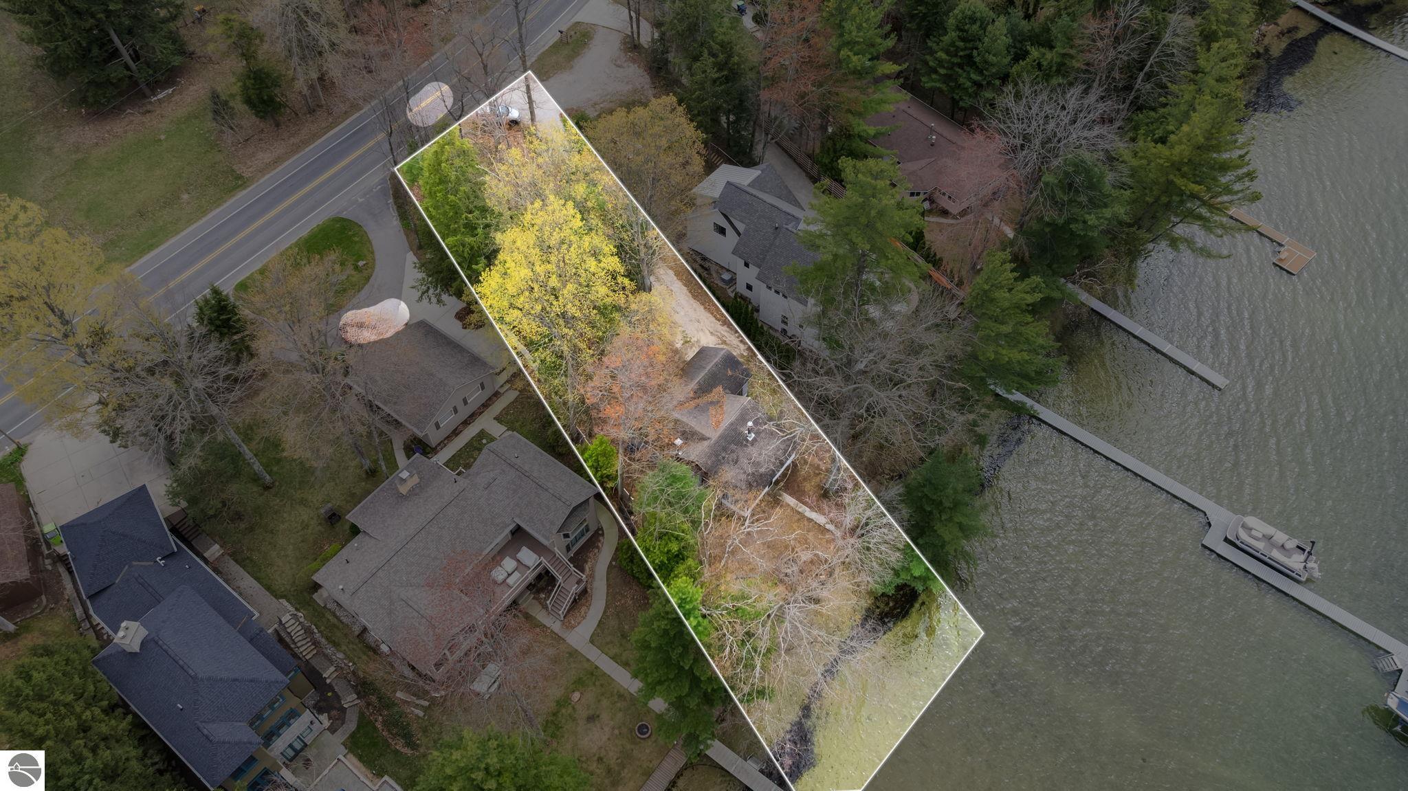 186 S South Long Lake Road