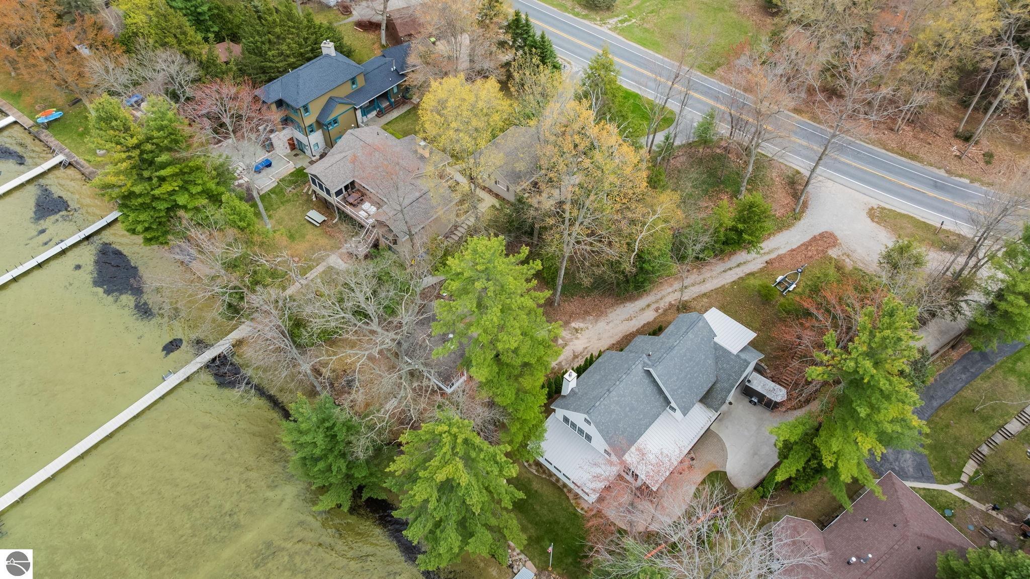 186 S South Long Lake Road