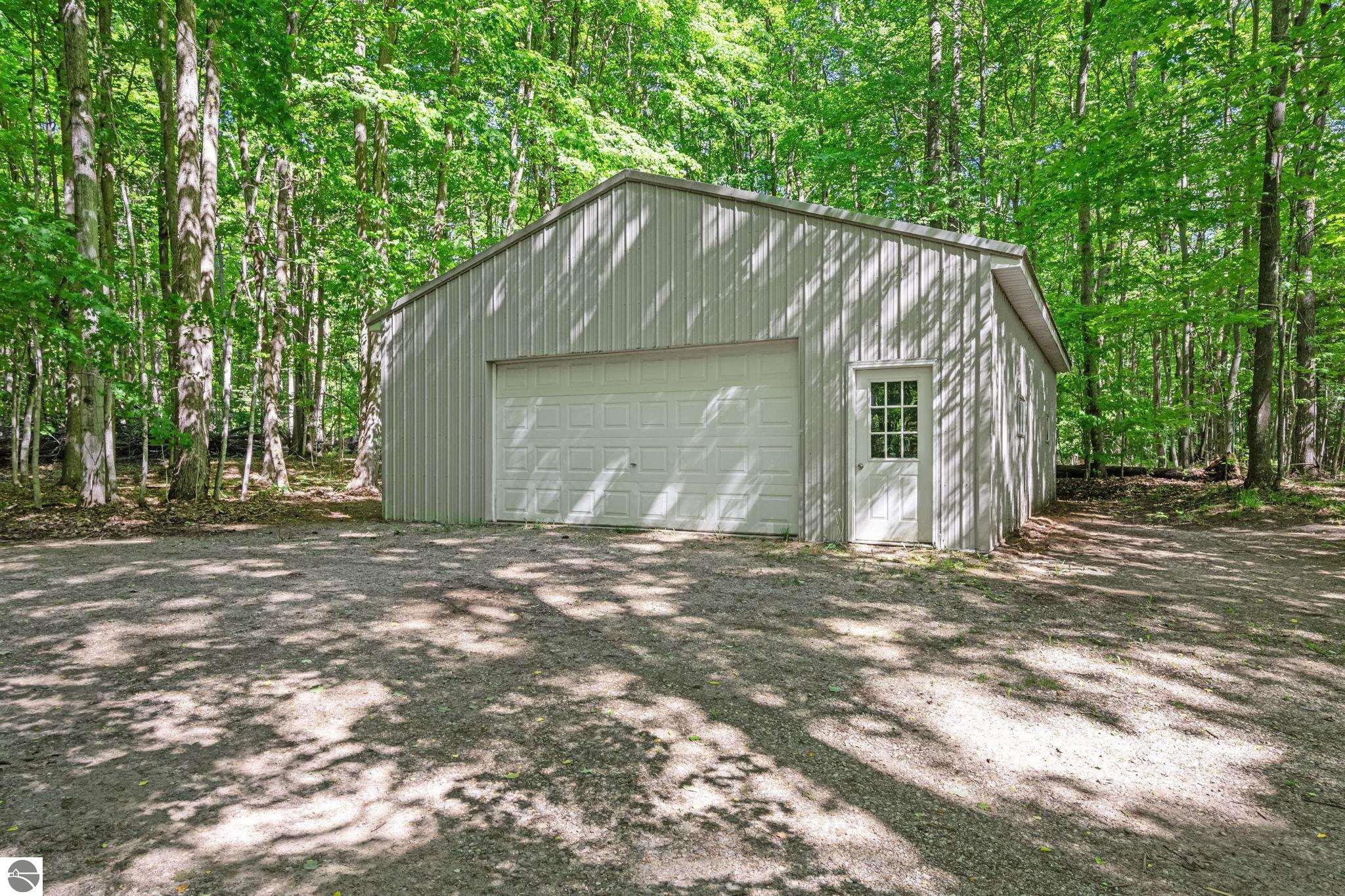 5252 Six Mile Lake Road