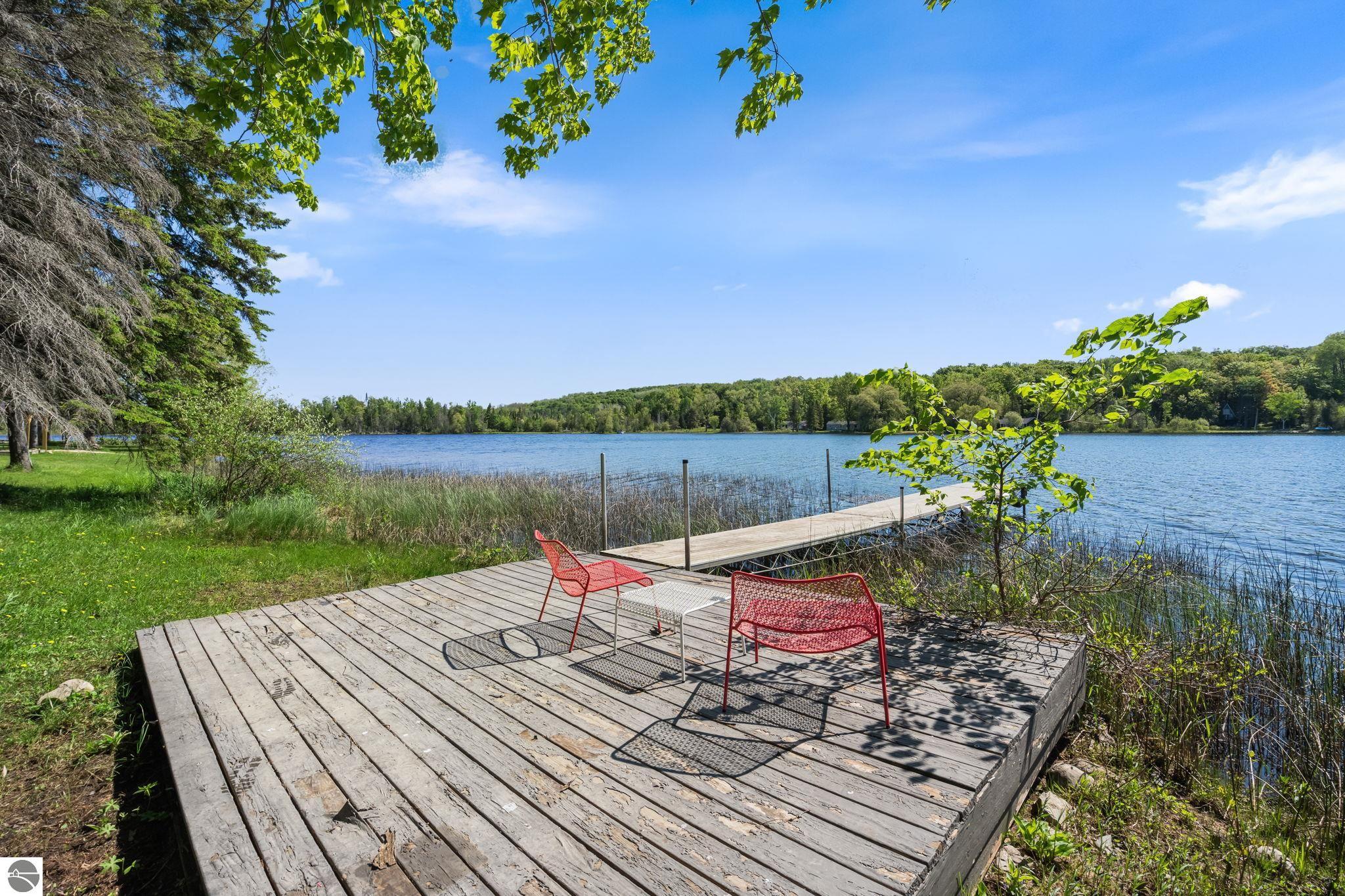 5252 Six Mile Lake Road