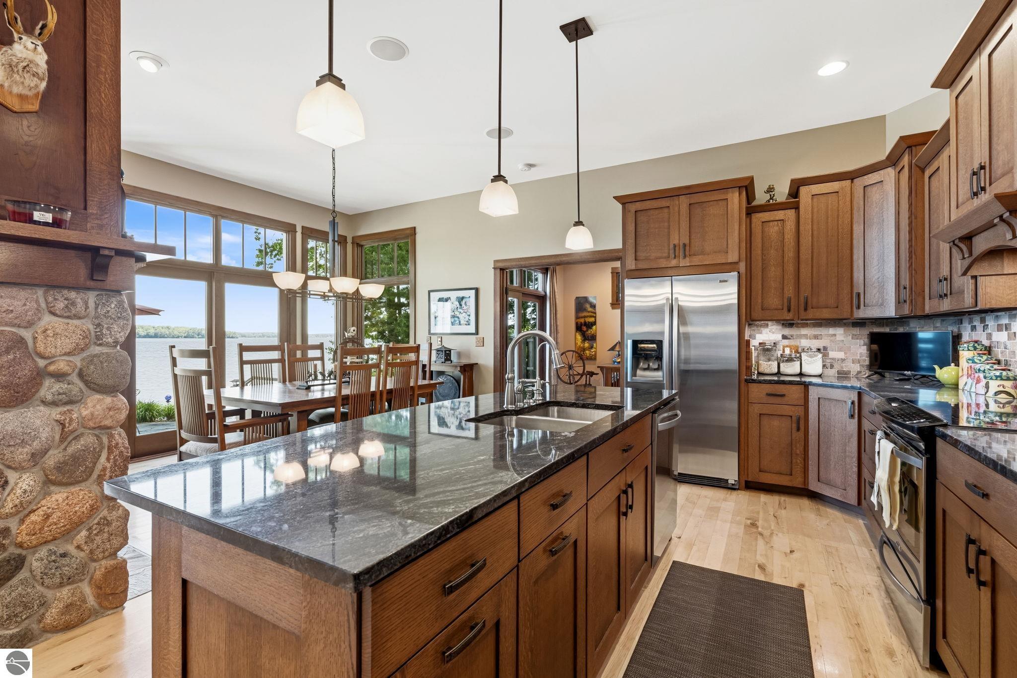 2704 Crescent Shores Drive