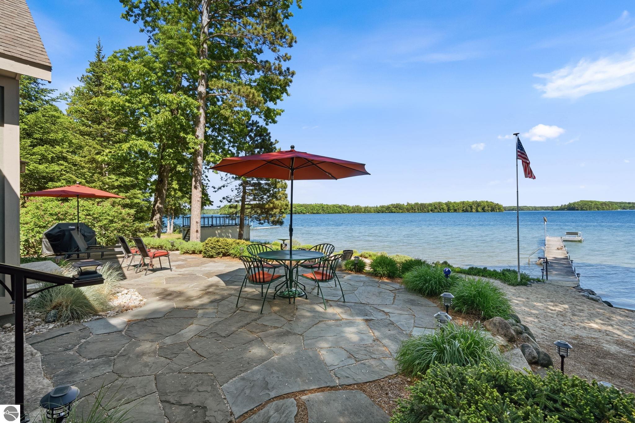 2704 Crescent Shores Drive