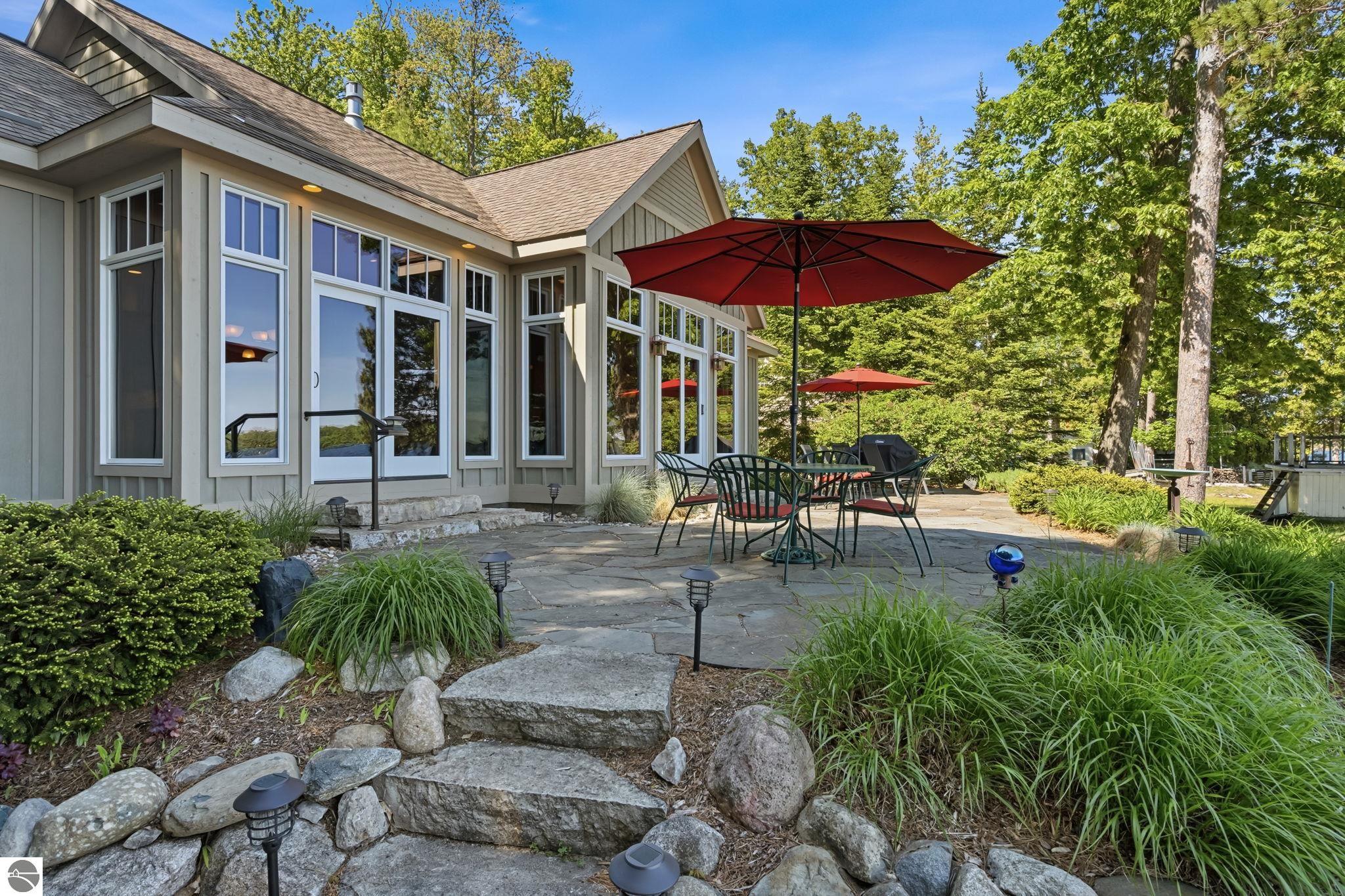 2704 Crescent Shores Drive